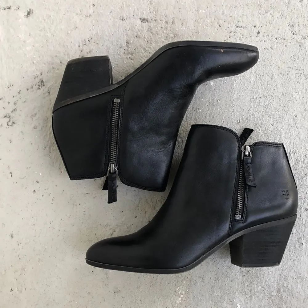 Frye Judith Zip ankle boots